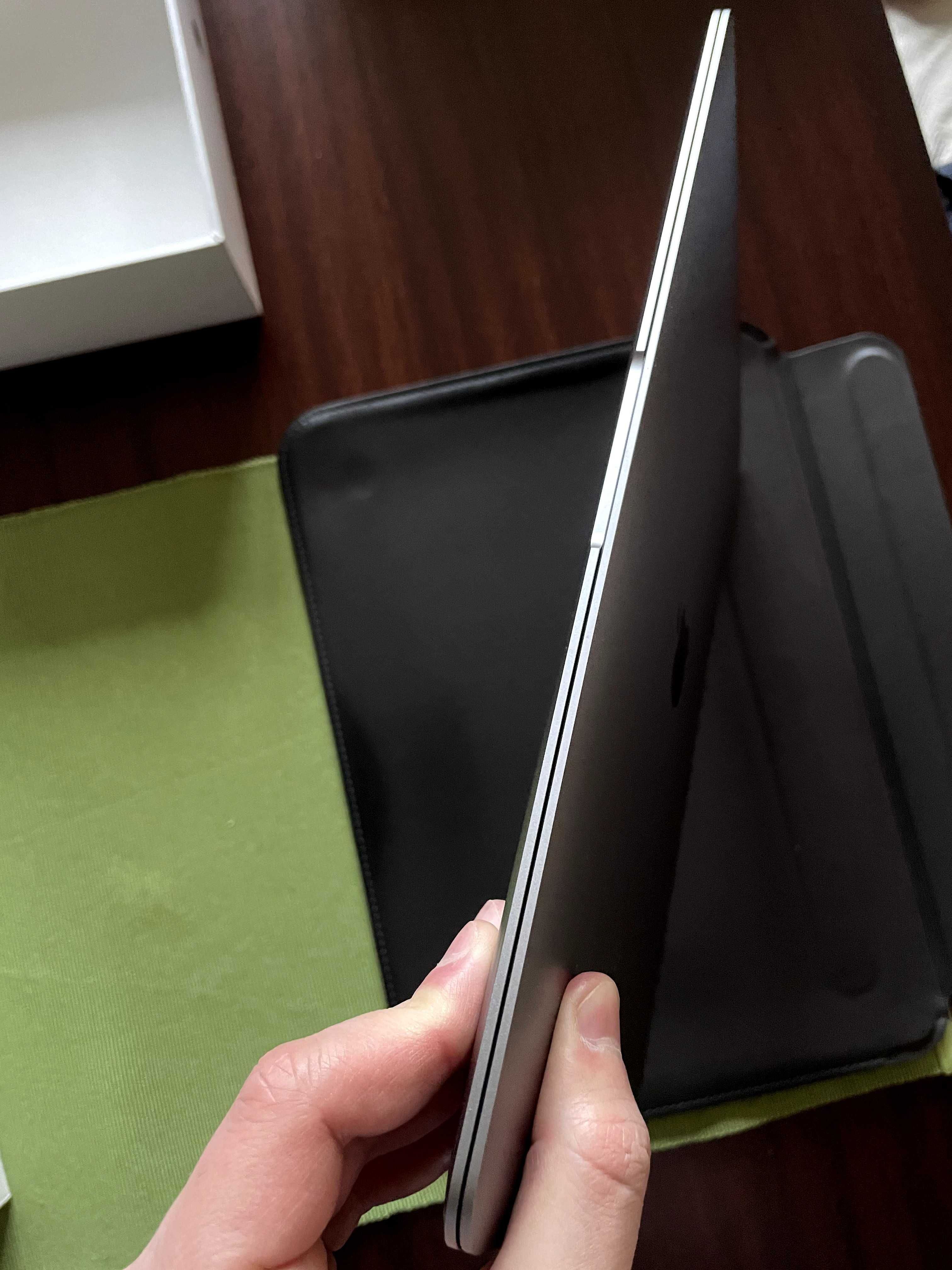 Apple MacBook Air M1 Chip 13"/256 Space Gray