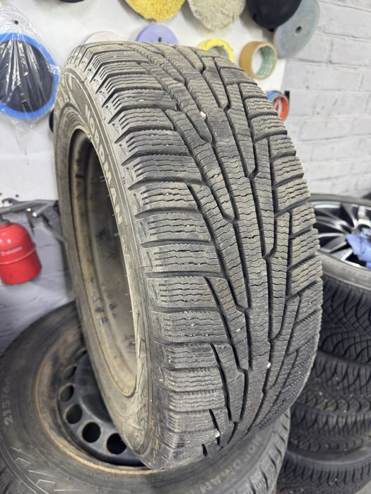Продам комплект коліс 215/60/16 5-112