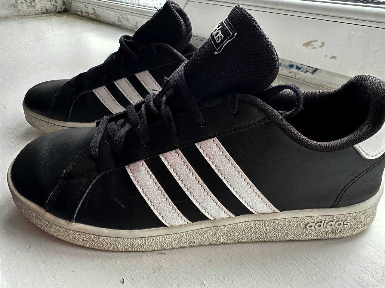 Кроссовки Adidas Original унисекс 40 р