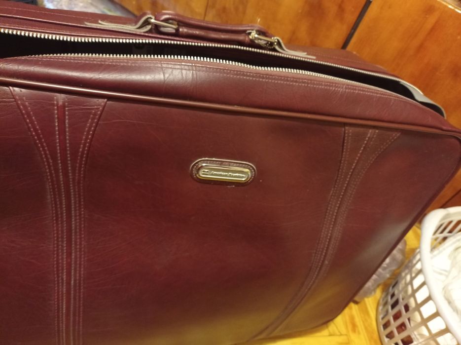 Чемодан/Валіза на колесах велика"Аmerican Tourister"