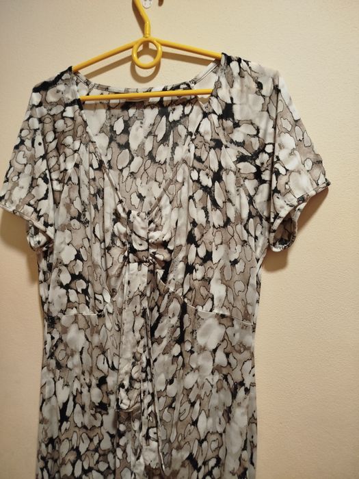 Cienka sukienka rozmiar 44
