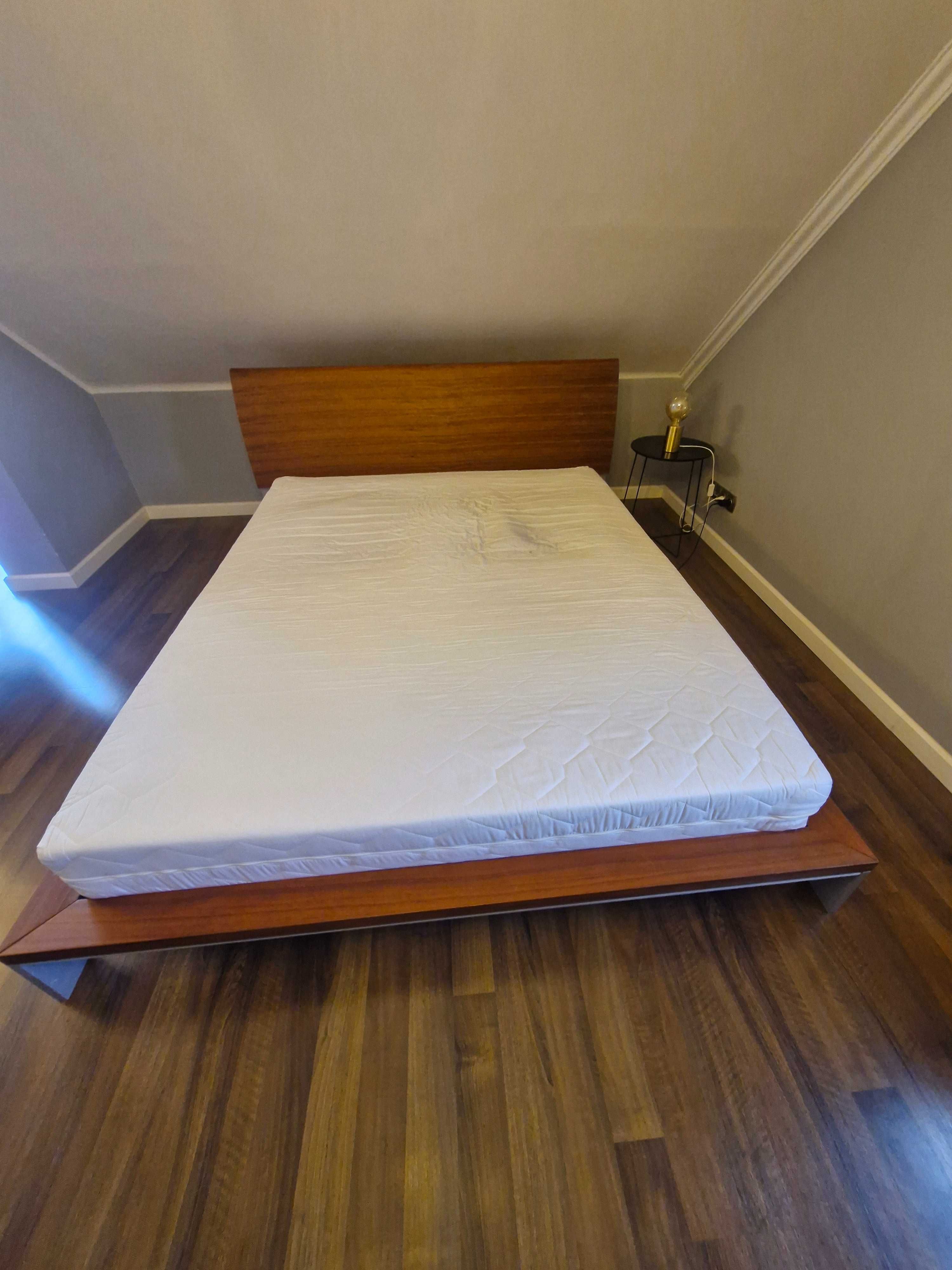 Łóżko do sypialni 180cm materac 160cm mahoń/orzech ze stelażem