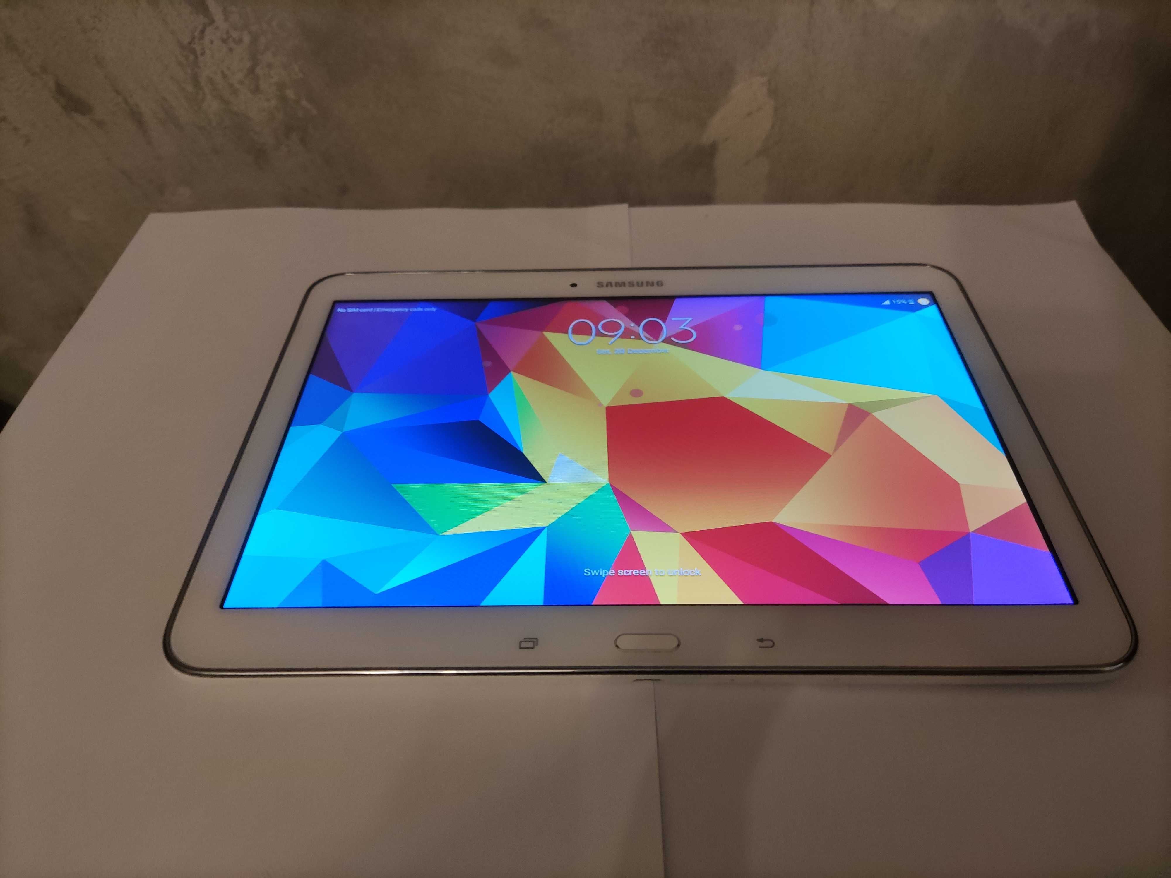 Tablet Samsung Galaxy Tab 4 10.1 (T535) 10,1" LTE  1.5/16 GB Biały