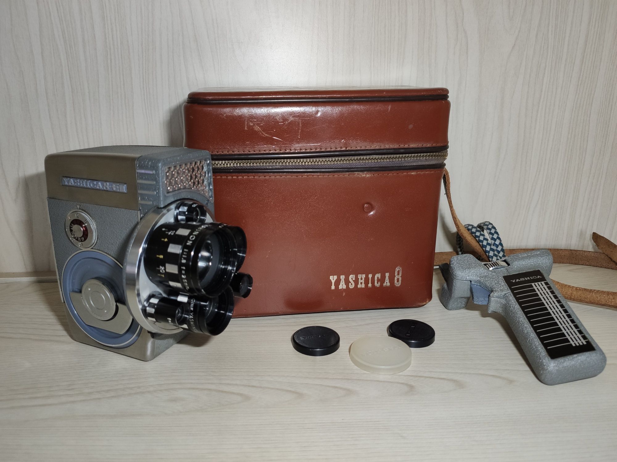 Кинокамера Yashica 8-E III 8 mm