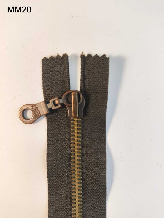 Zamek błyskawiczny metalowy, brązowy, 14cm, 6mm Dostępne: 31szt