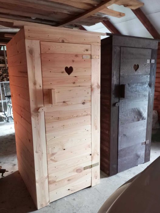 Drewniana latryna\toaleta