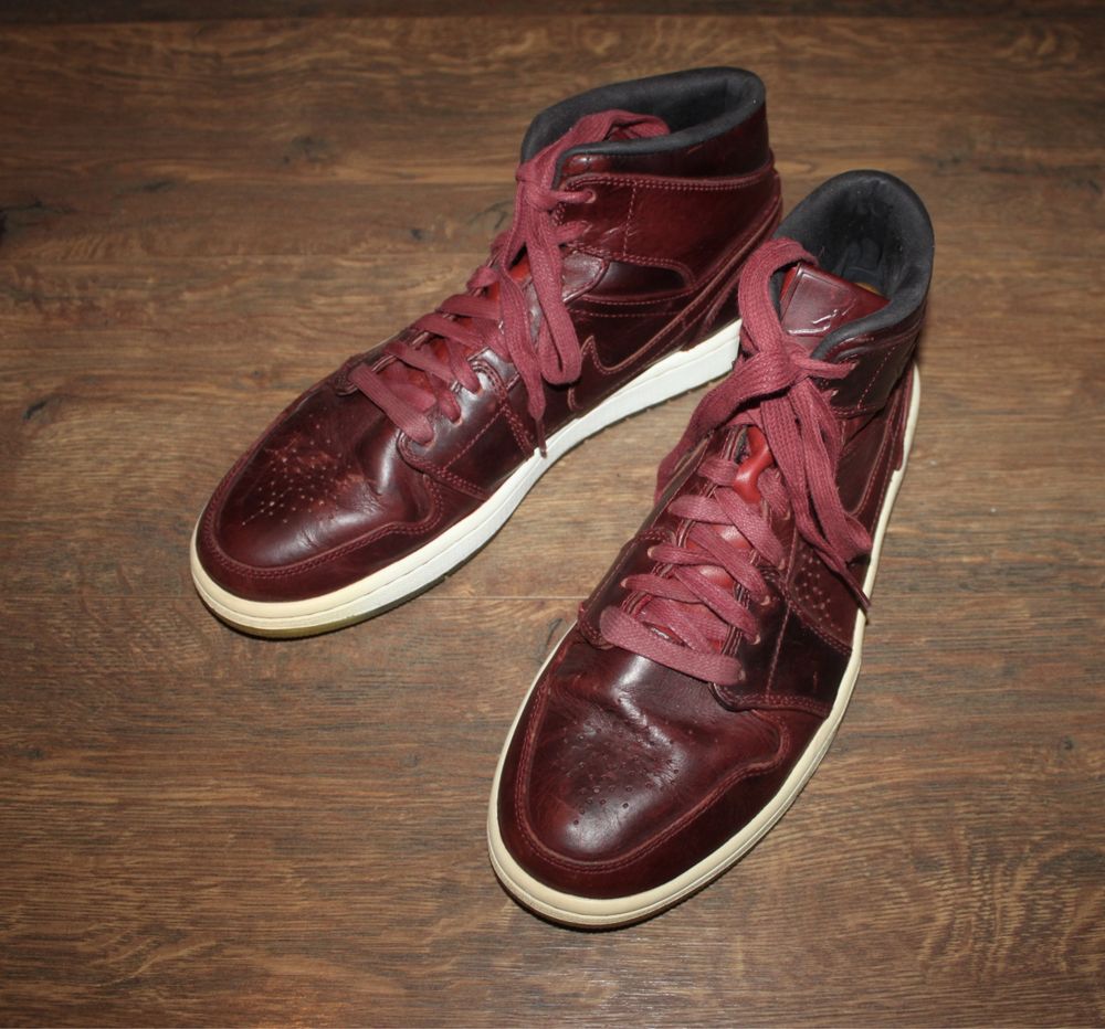 Кроссовки Nike Air Jordan 1 Mid Nouveau 44 размер