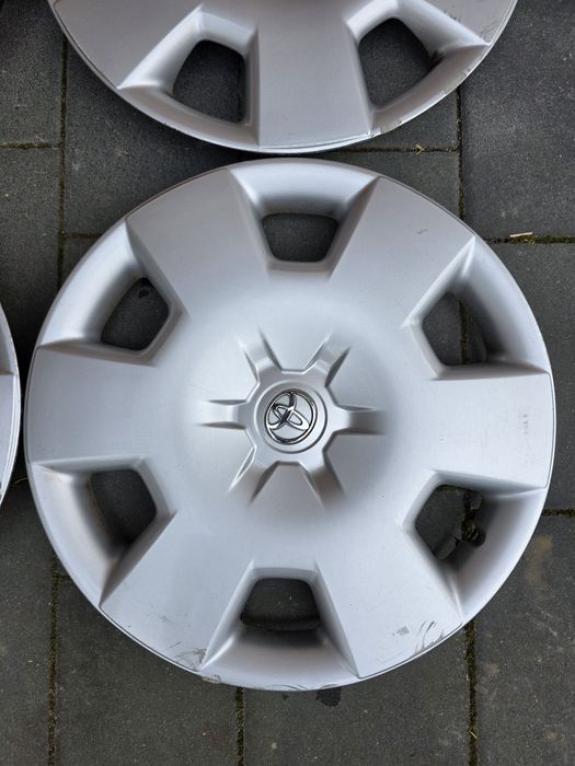 Oryginale kołpaki 15 TOYOTA mozliwa wysylka