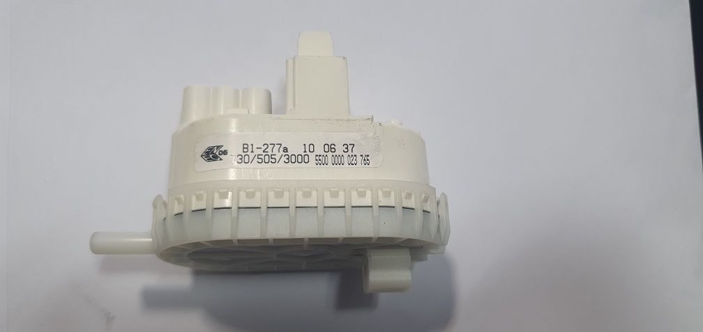 Hydrostat b1-277a do pralki Bosch