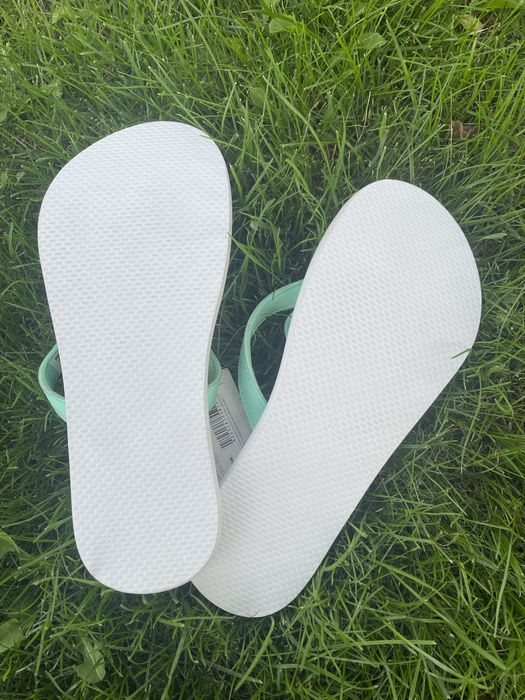 Вʼєтнамки шльопанці