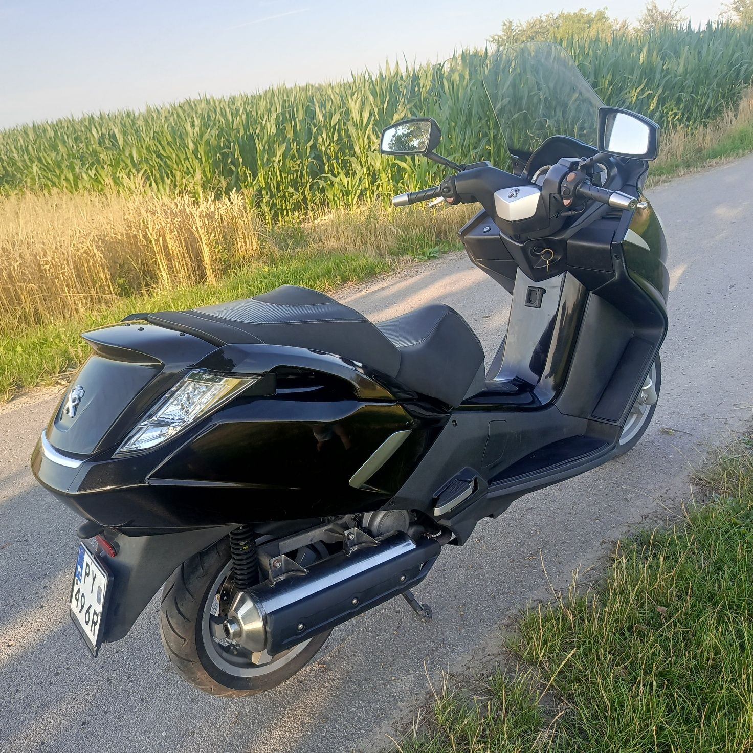 Peugeot satelis 125 lift nowe opony