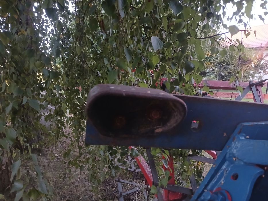 Pług obrotowy trzy skibowy