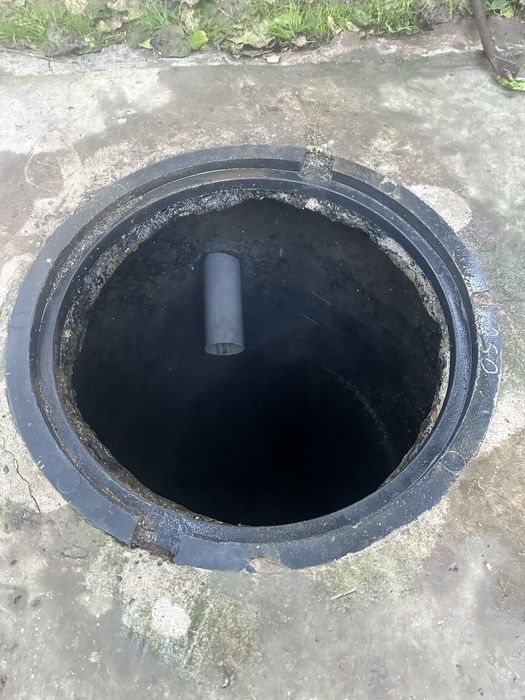 Асенізатор, прочистка( пробивка) каналізіційних труб.