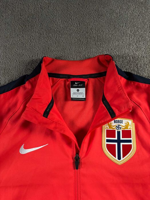 Bluza Nike S Norwegia Piłkarska Rozpinana Czerwona Sportowa