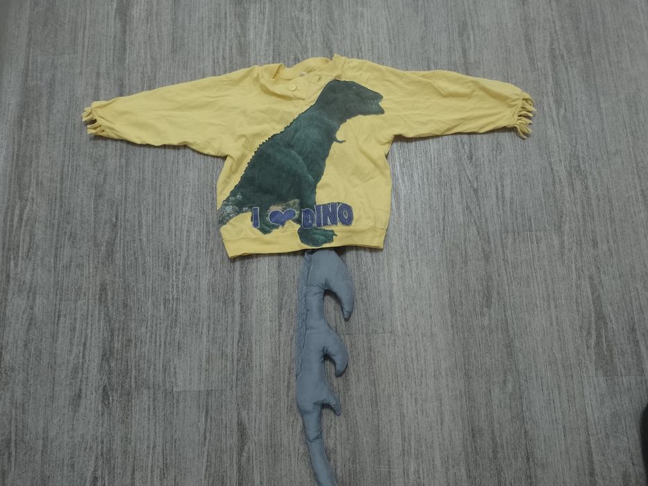 Sprzedam przebranie dla dziecka Dinozaur.