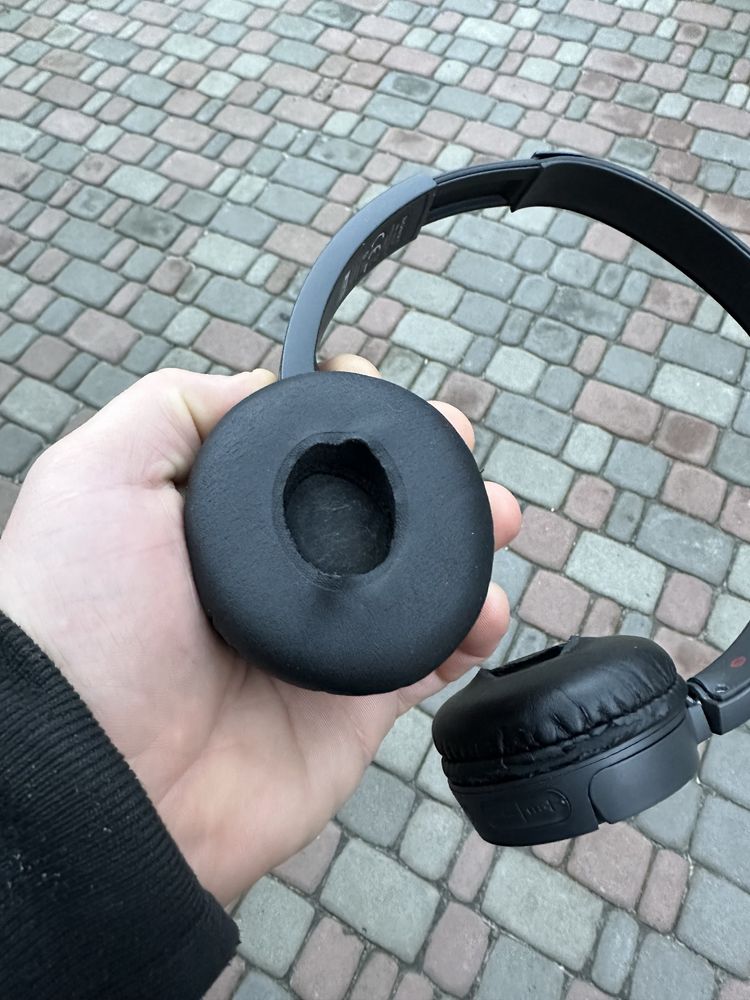 Навушники SONY bluetooth