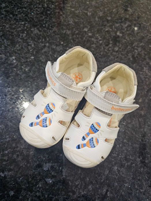 Vendo sandalias biomecanics T23