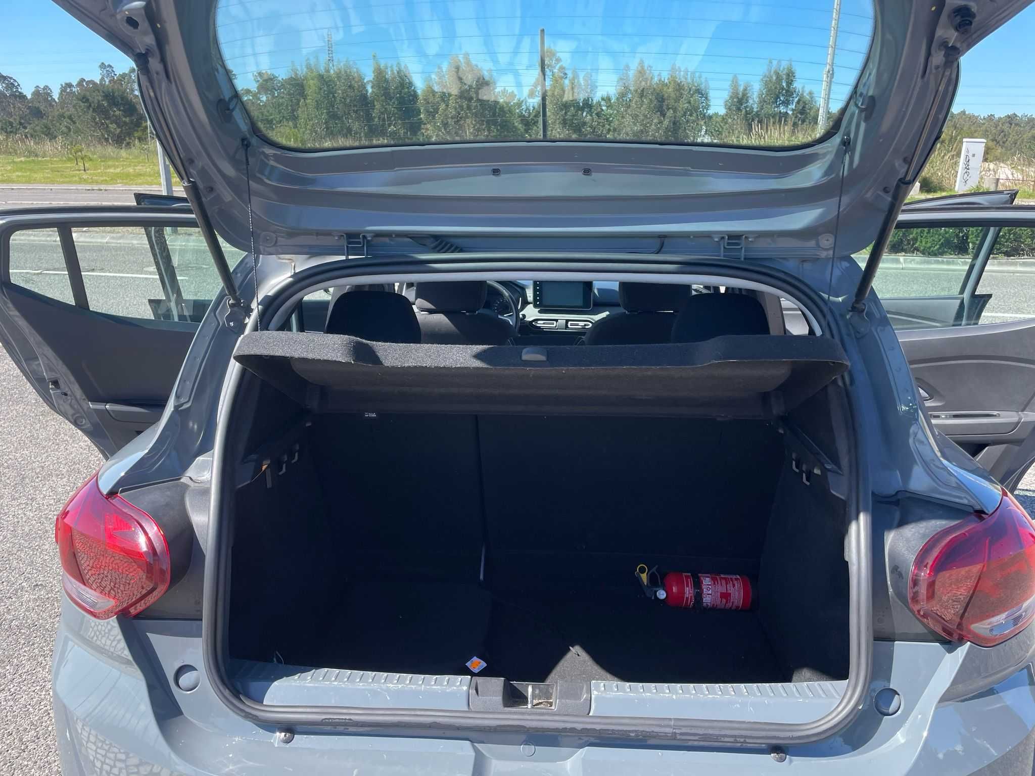 Dacia Sandero 1.0 ECO-G Bi-Fuel 2023 Garantia de Fábrica 13800€