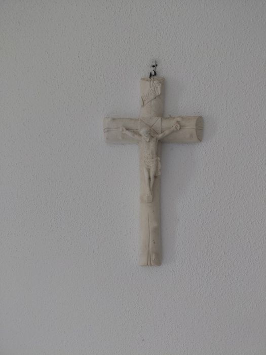 VENDO Crucifixo branco