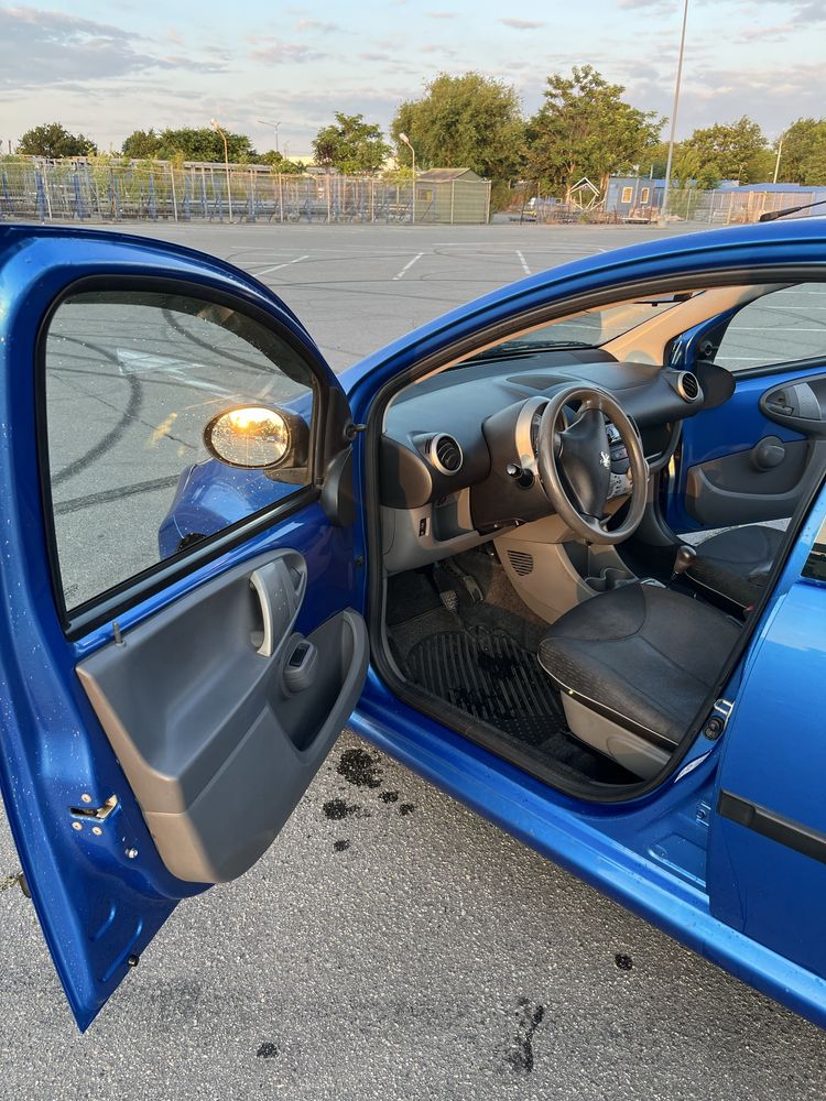 Peugeot 107 2011г робот