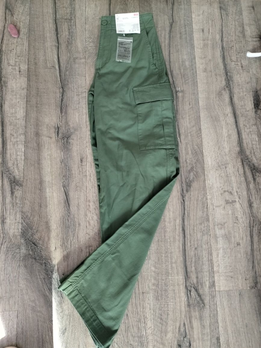 брюки Uniqlo. Wide cargo Long  р XS-S