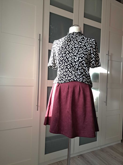 Bordowa spódnica mini  r. 38