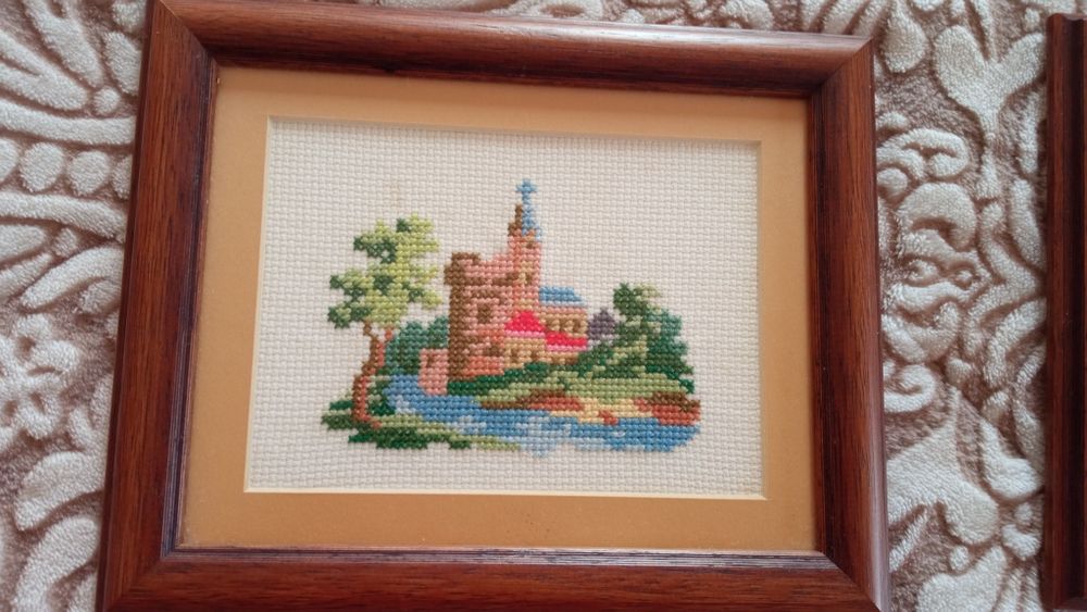 Quadros decorativos em ponto cruz