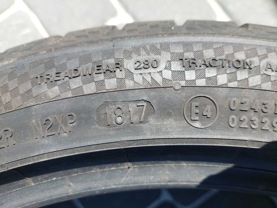 OPONA CONTINENTAL 235/40/18 6.31 MM LATO 1 Sztuka 2017 Rok