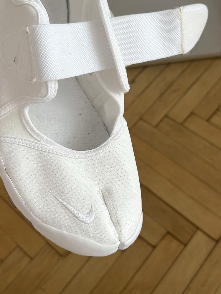 Кроссовки Nike Air Rift Breeze Tabi