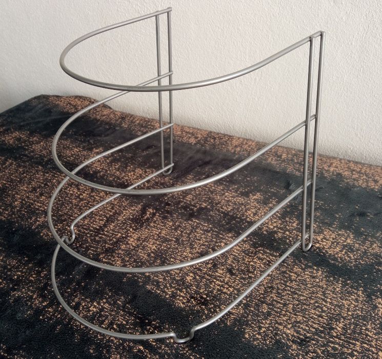 Todo o tipo de organizadores ou suportes para a sua cozinha