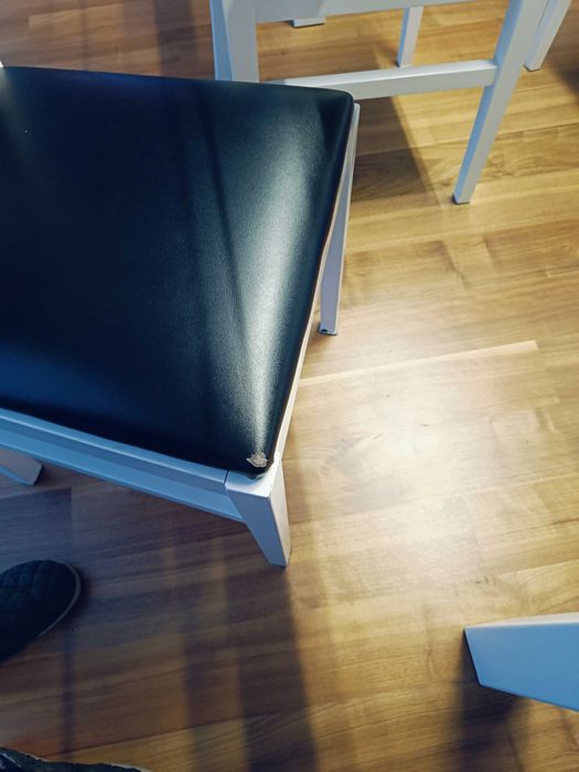 Mesa de jantar vidro temperado e cadeiras