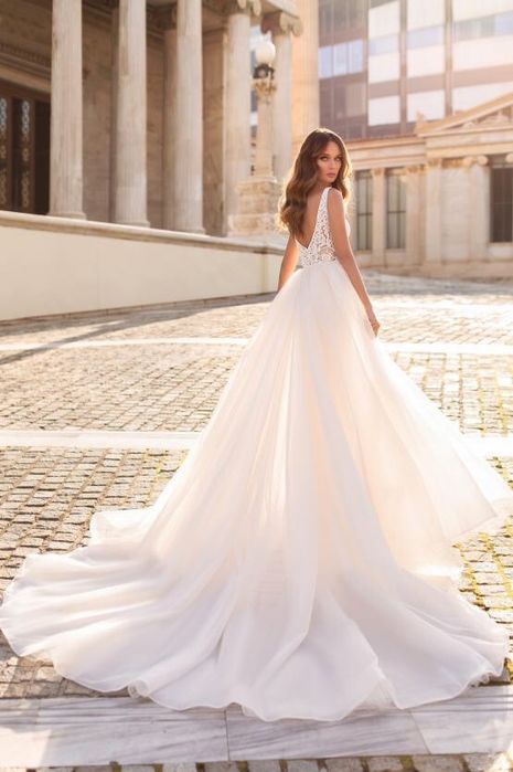 Свадебное платье с открепным шлейшом Luce Sposa Aglea