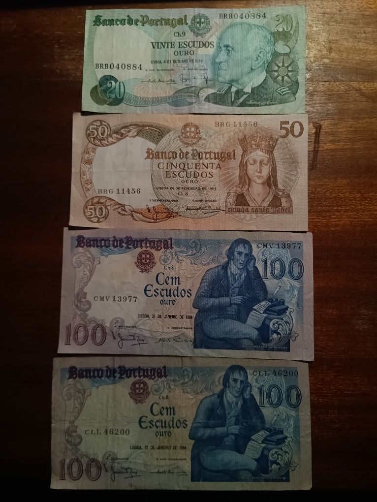 12,5kg de moedas (cerca de 1700 moedas antigas)