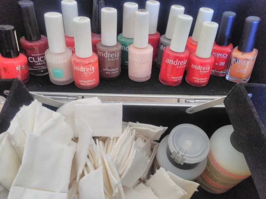 Mala manicure e pedicure + artigos de unhas