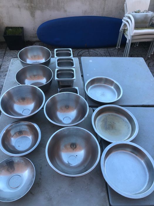 Recipientes gastronómicos e bowls de cozinha em inox