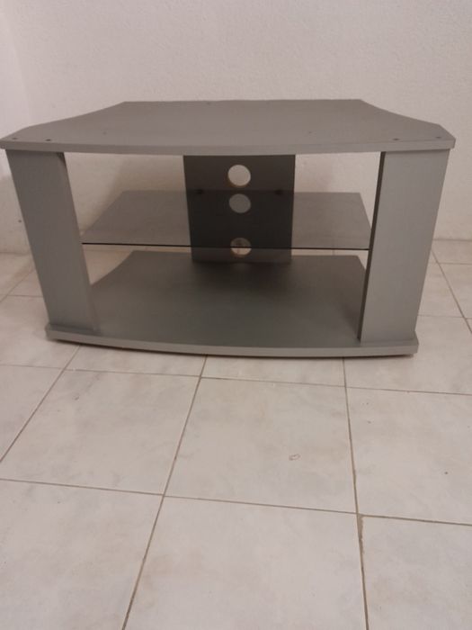 Móvel para tv ou aparelhos de audio ou DVD