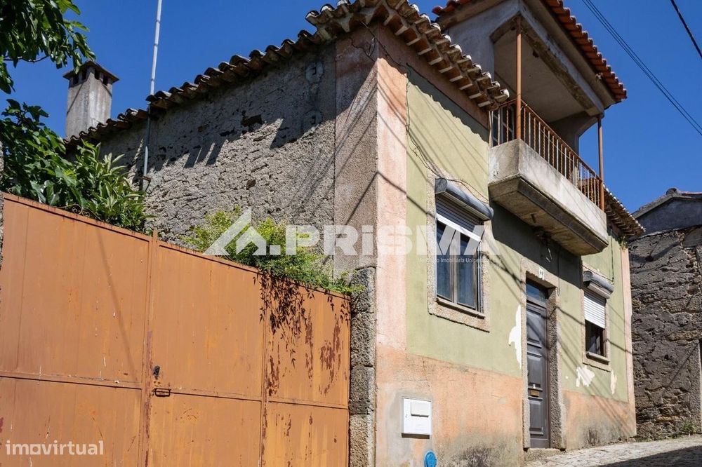 Moradia com espaço exterior para venda em Palvarinho, Salgueiro do Cam