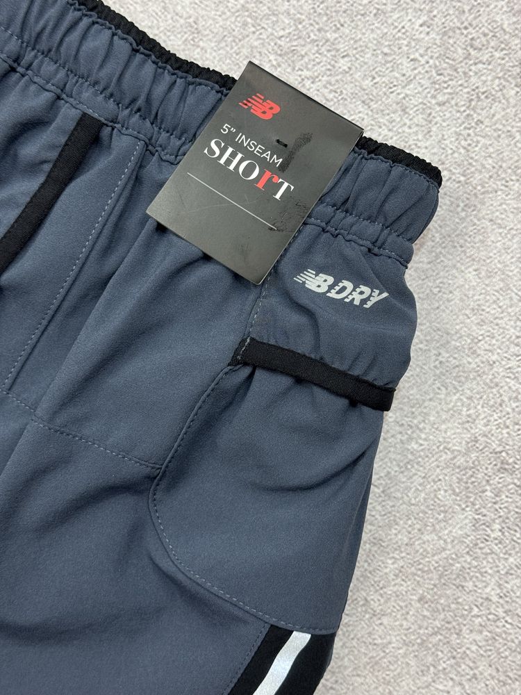 Новые беговые шорты New Balance