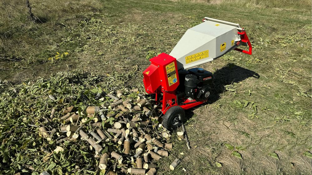 Wielgowo Wynajem Spalinowy Rębak do drewna gałęzi 60mm Arpal AM-60BD