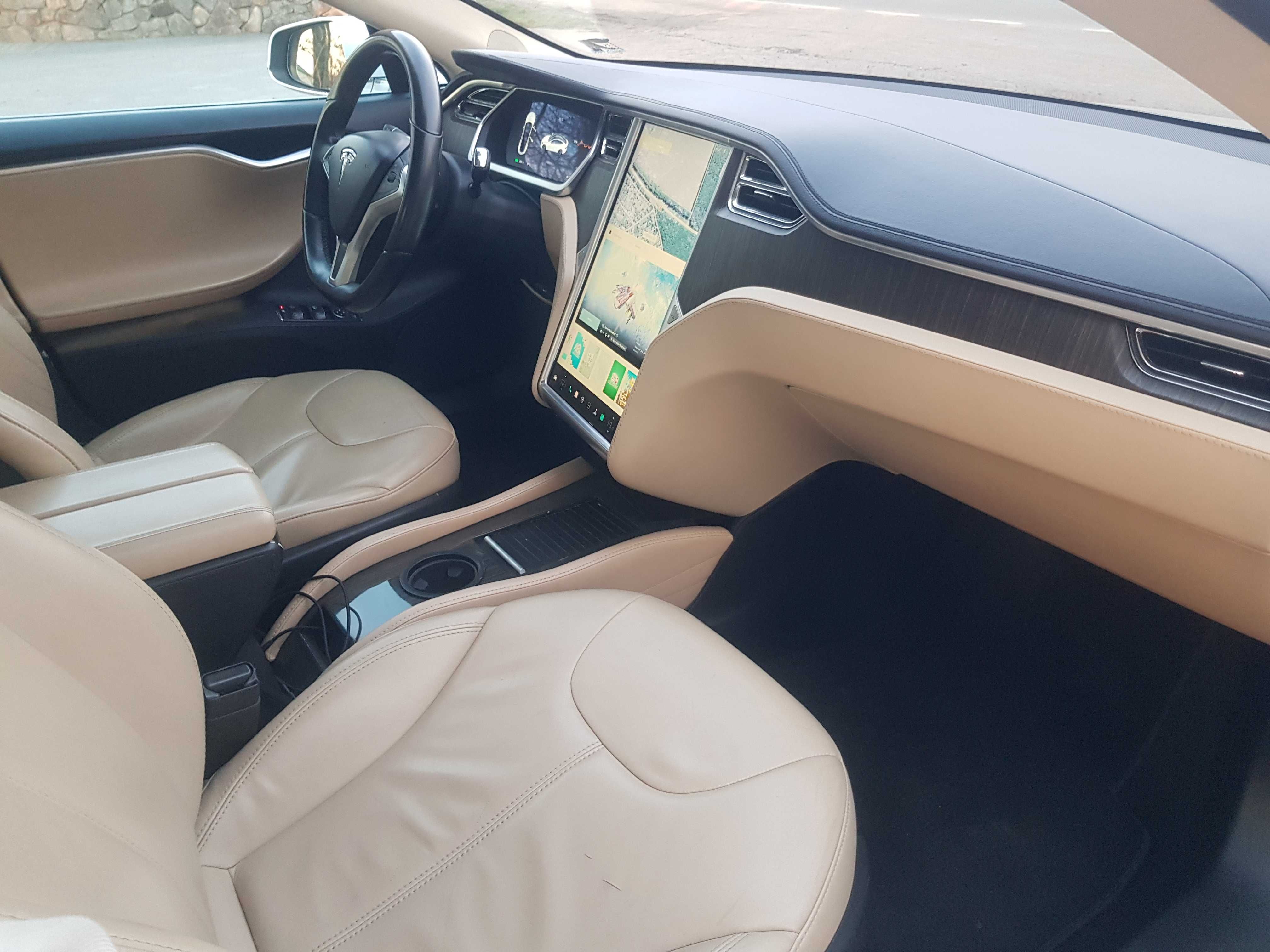 Продам Tesla Model S 85 2013 (intel)