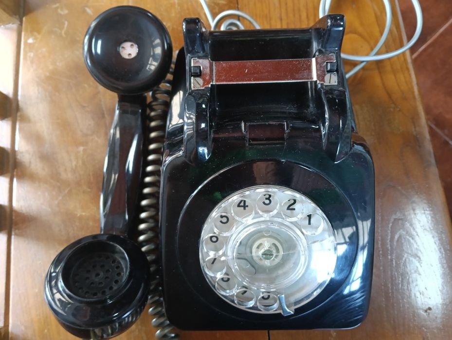 Telefone antigo de disco
