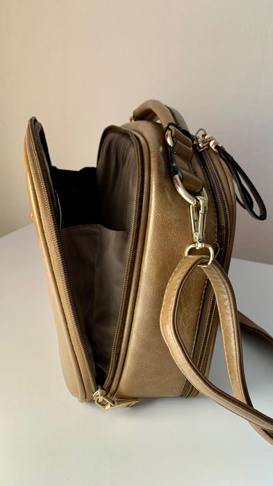 Сумка-чемодан з кожзаму