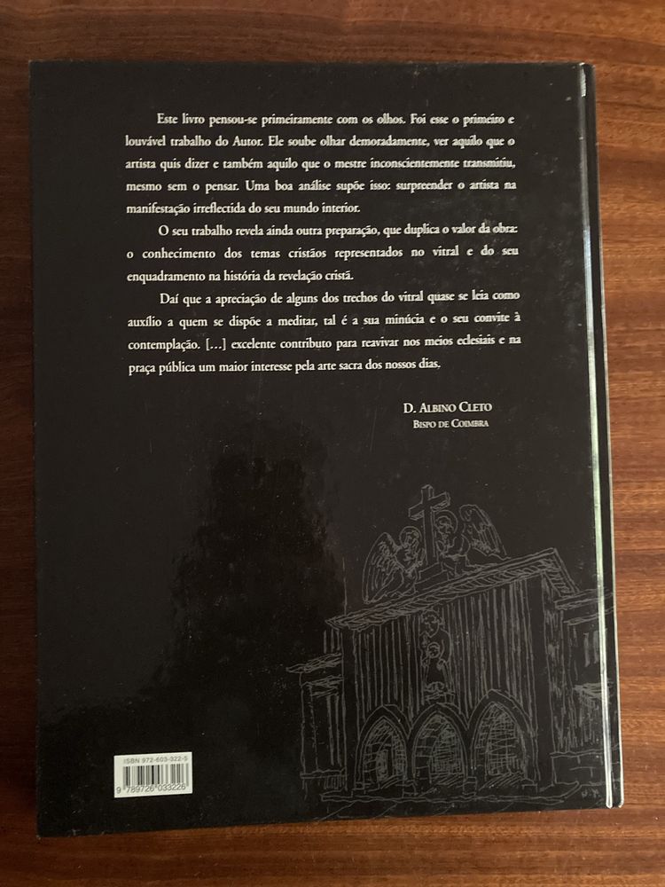 Livro sobre Igreja de São José em Coimbra