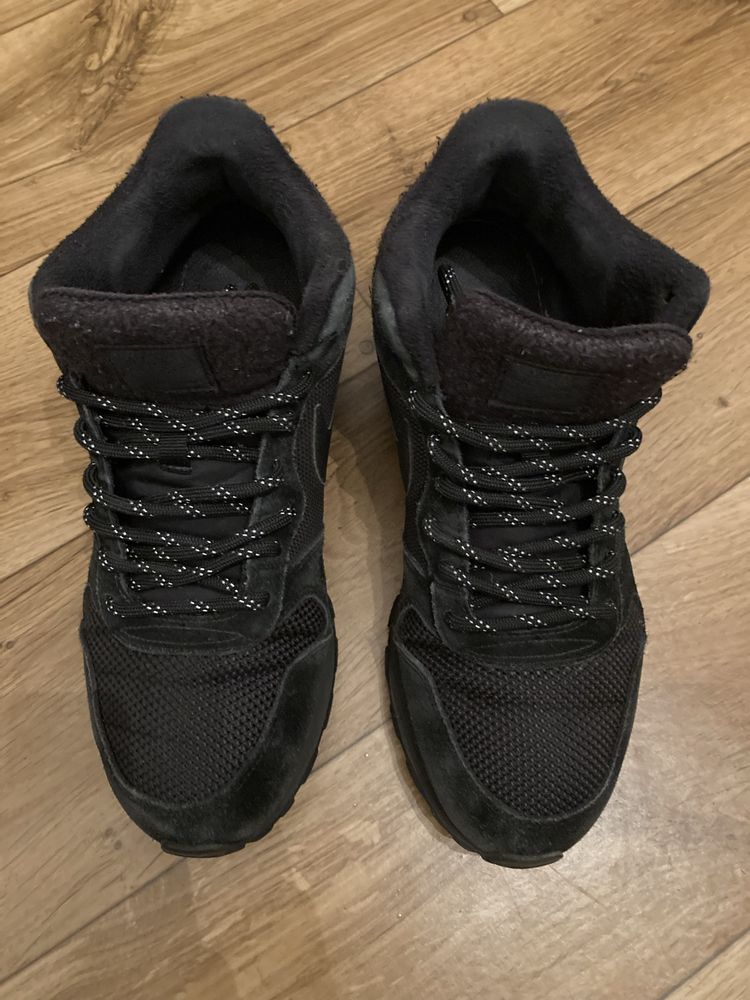 Nike MD Runner 2 MID
