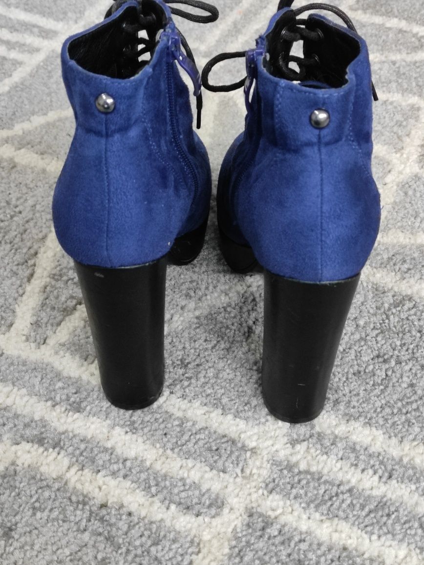Buty botki na słupku kobaltowe r.39 Vox Shoes Wysyłka olx