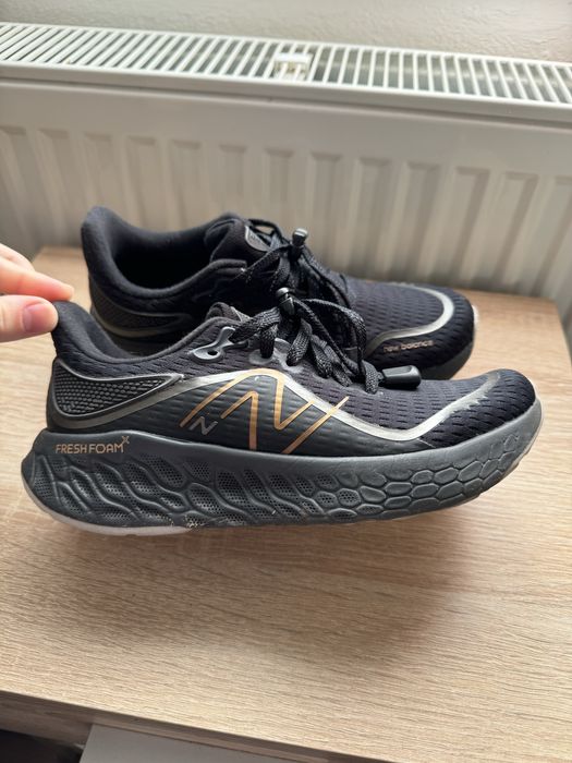 Жіночі кросівки для бігу New Balance Fresh Foam 1080