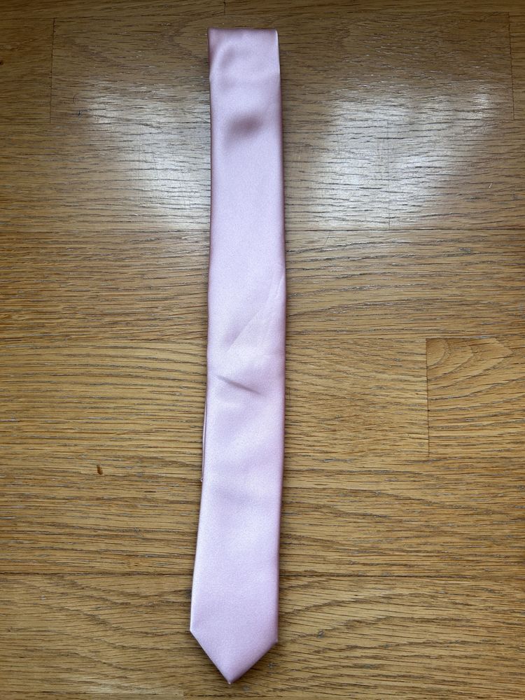 Gravata cor de rosa