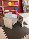 Krzesełko i stolik Montessori Momiki Concept