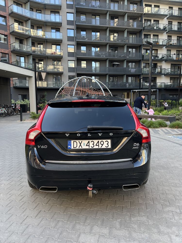 Volvo V60 D6  Plug-in-Hybrid AWD