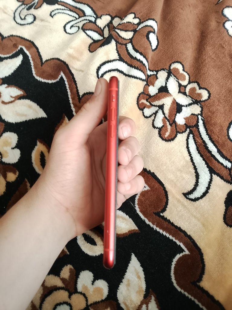iPhone 11, 64gd RED